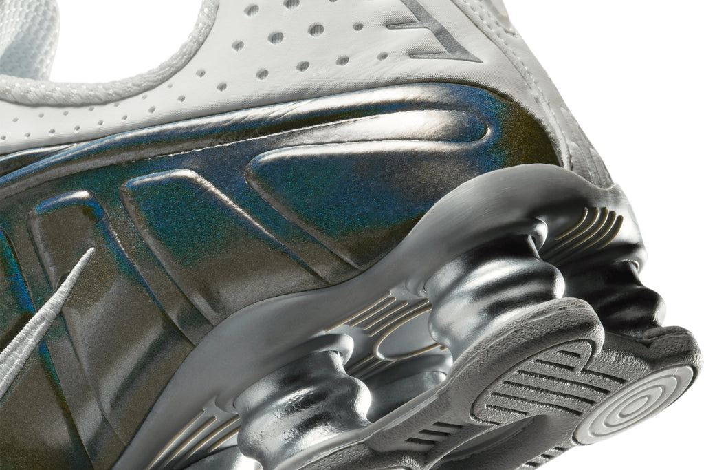 Nike Women Shox R4 "Hydrangeas" Metallic Silver