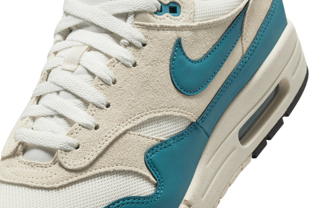 Nike Air Max Essential "Soft Pearl & Smoky Blue"