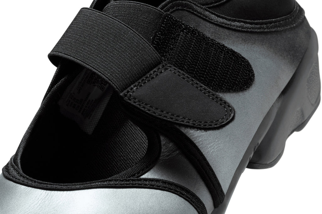 Nike Women Air Rift Leather "Metallic Silver/Black"