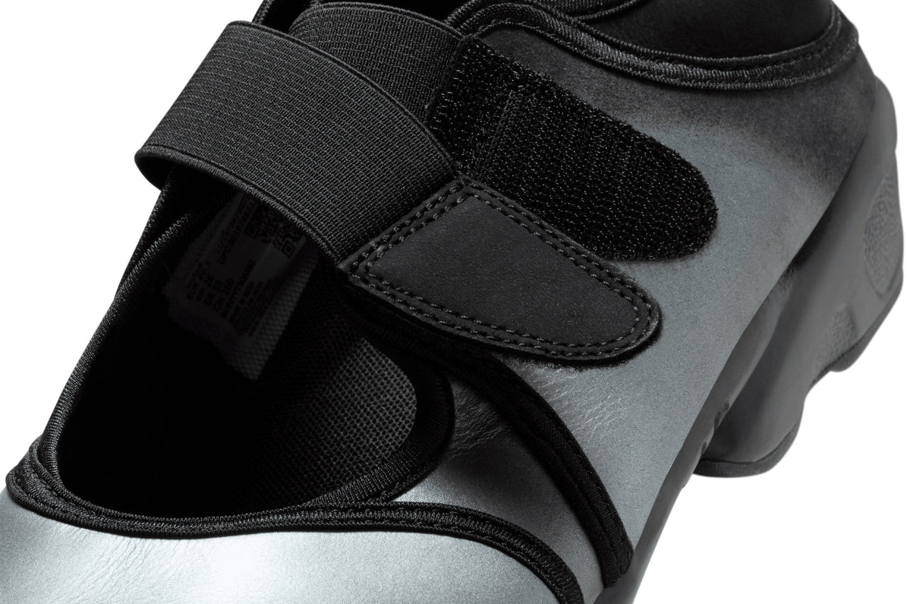 Nike Women Air Rift Leather "Metallic Silver/Black"
