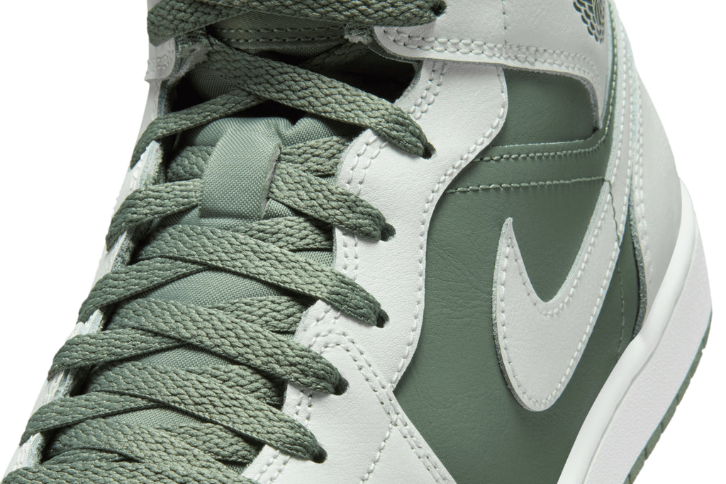 Air Jordan 1 Mid 'Summit White'