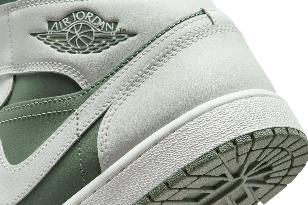 Air Jordan 1 Mid 'Summit White'