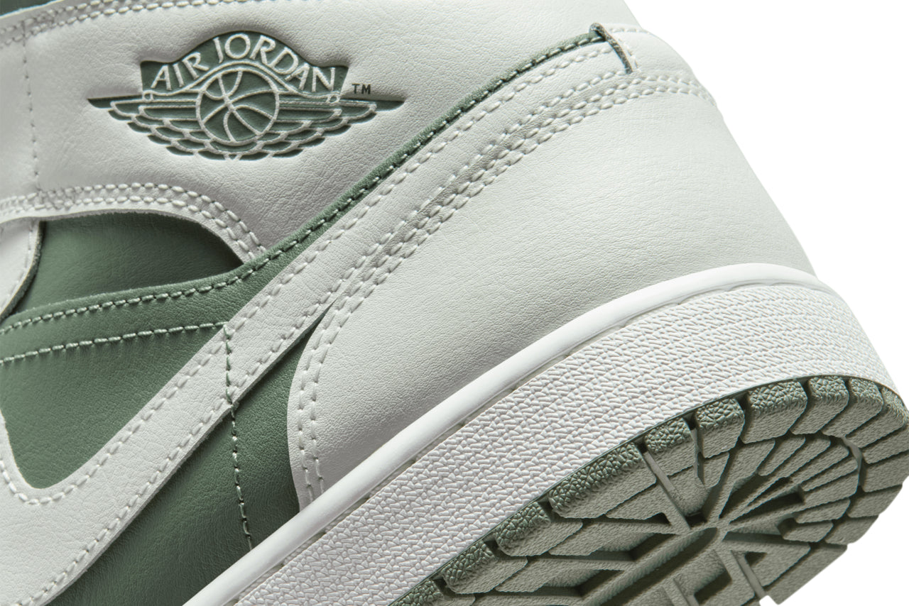 Air Jordan 1 Mid 'Summit White'